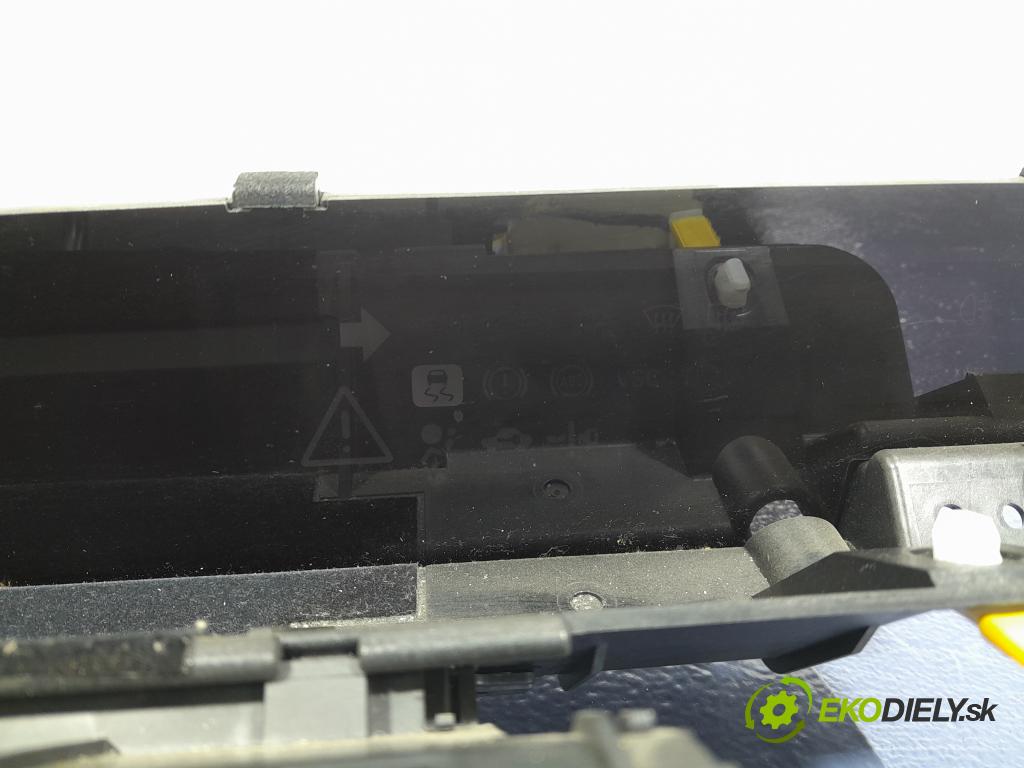 Toyota Prius 2008 Přístrojová deska 83800-47251-A