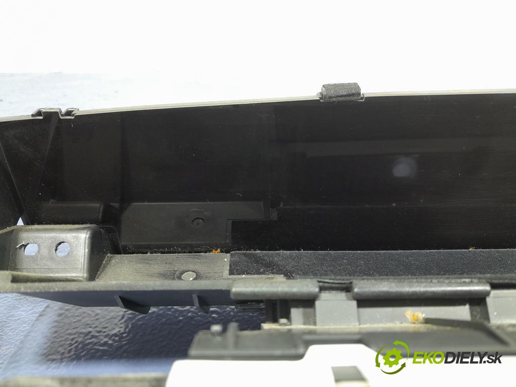 Toyota Prius 2008 Přístrojová deska 83800-47251-A