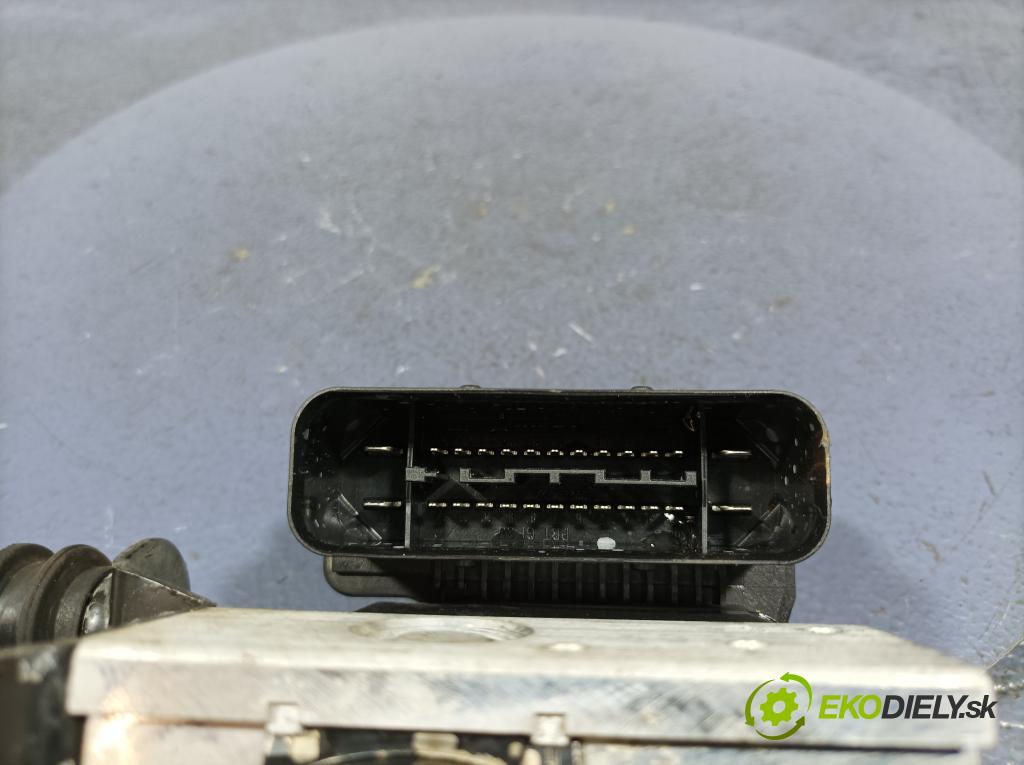 Vw Golf 2006 čerpadlo ABS x 1K0614117H