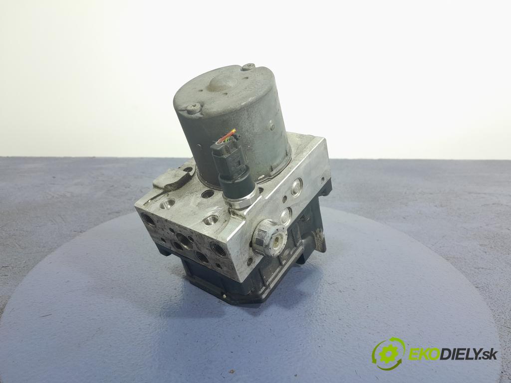 Vw Passat 2001 čerpadlo ABS x 4B0614517G