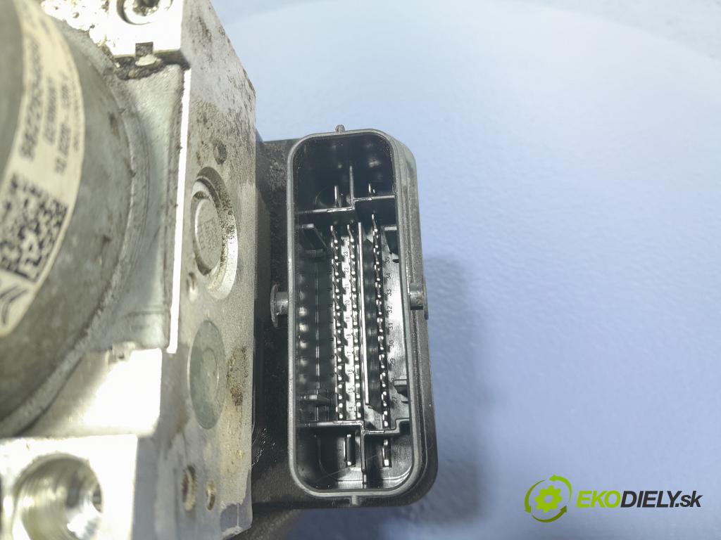 Peugeot 208 2018 čerpadlo ABS x 9822654880