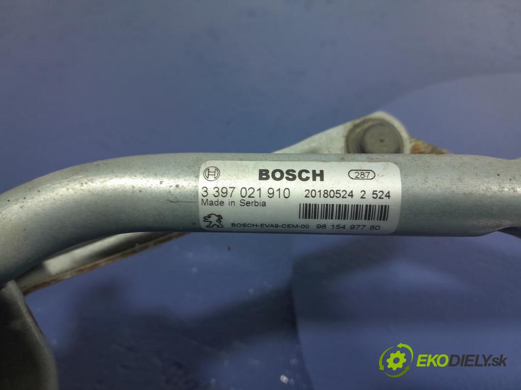 Peugeot 208 2018 mechanismus motorek Stěrače: před 9815497780
