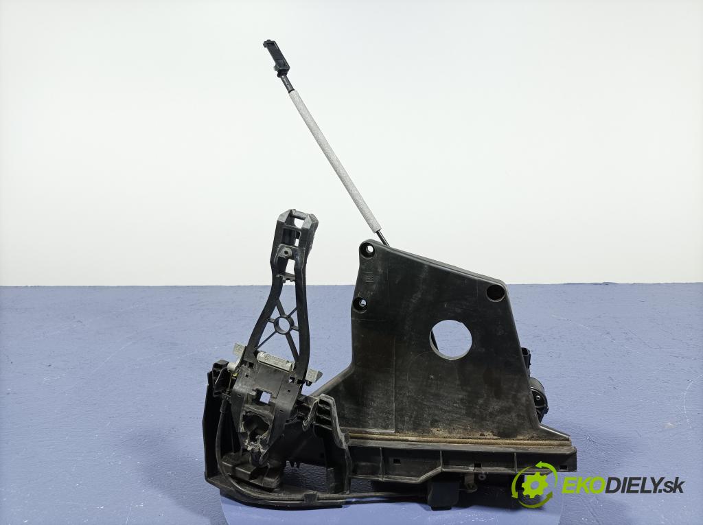 Volvo S80 II zámek dveře před v pravo 30661073 10 pin