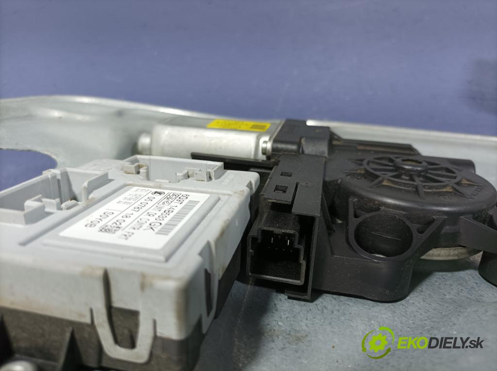 Volvo S80 0 mechanismus stahování Sklenka: před v pravo: 983040-101