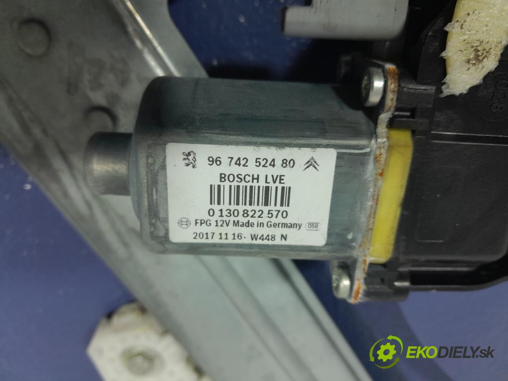 Peugeot 208 2018 mechanismus stahování Sklenka: před Levý: 9673155280