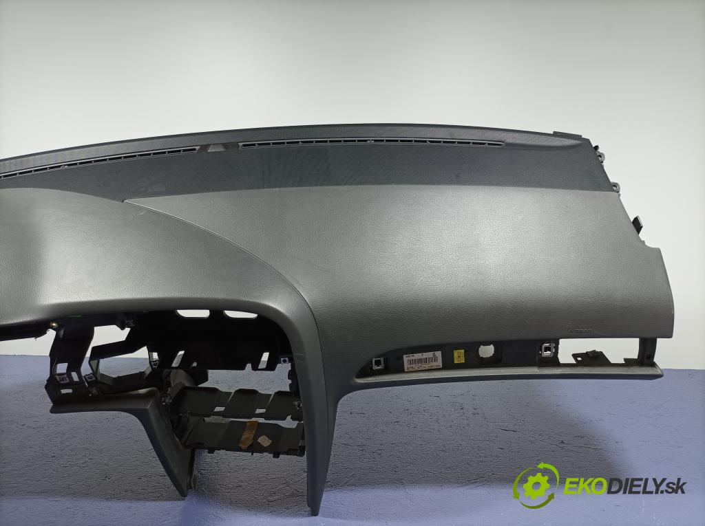 Audi A6 2007 kokpit,pristrojová doska 01