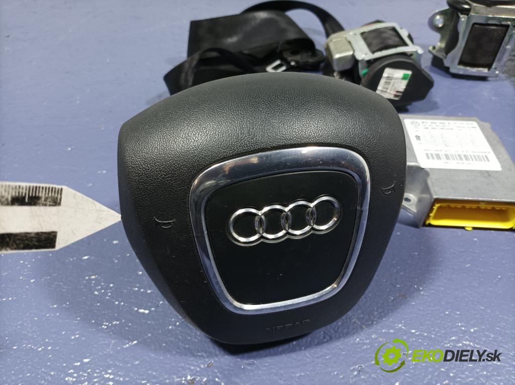 Audi A6 2007 kokpit,pristrojová doska 01