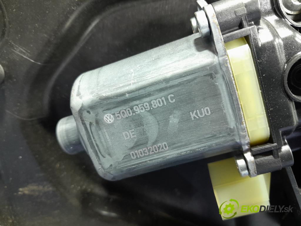 Skoda Octavia 2020 mechanismus stahování Sklenka: před Levý: 5E3837655