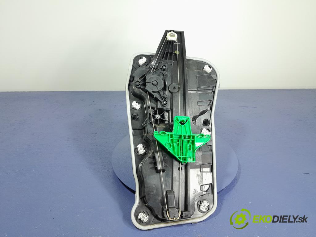 Skoda Octavia 2020 mechanismus stahování Sklenka: Zad: Levý: 5E3839655