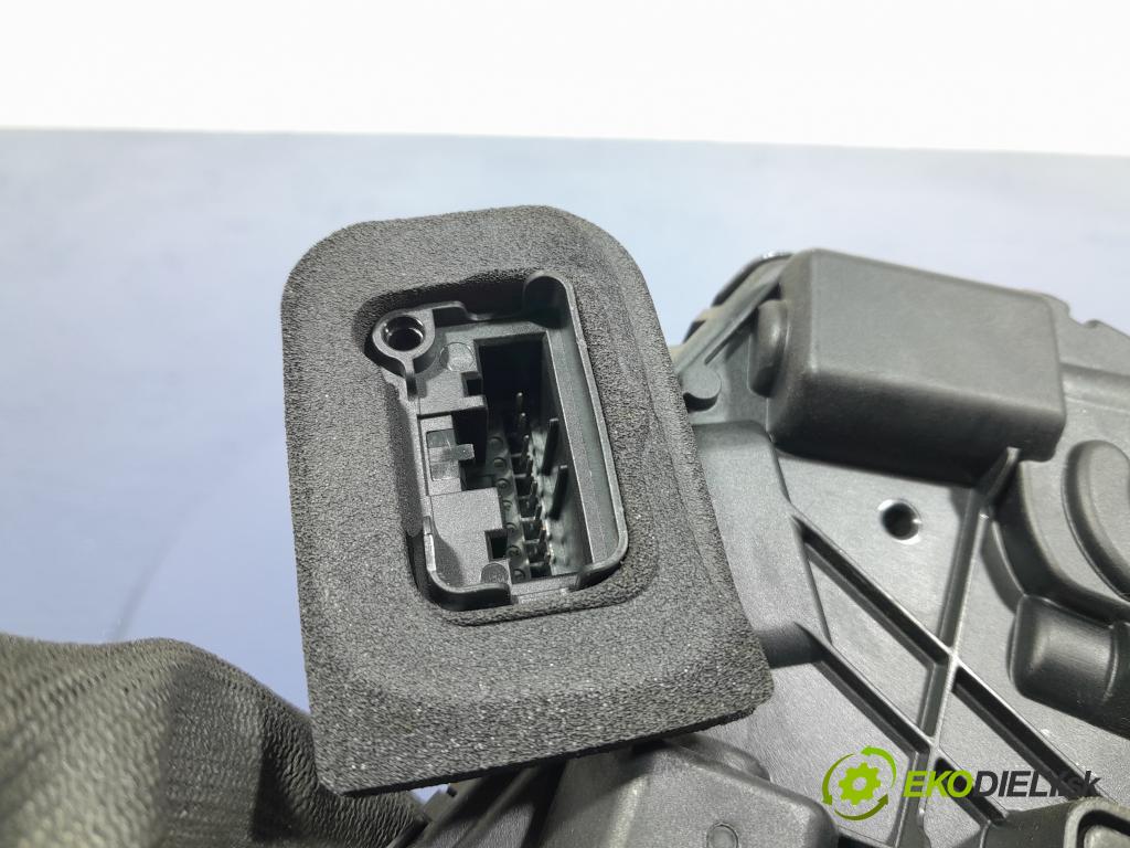 Skoda Octavia 2020 zámek dveře Zad: v pravo: 5TA839016N