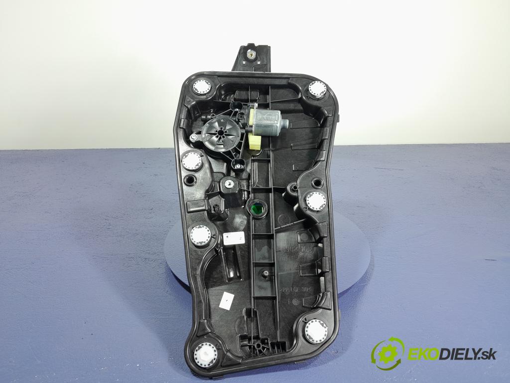 Skoda Octavia 2020 mechanismus stahování Sklenka: Zad: v pravo: 5E3839656