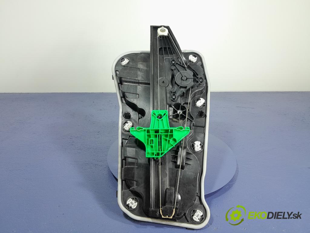 Skoda Octavia 2020 mechanismus stahování Sklenka: Zad: v pravo: 5E3839656