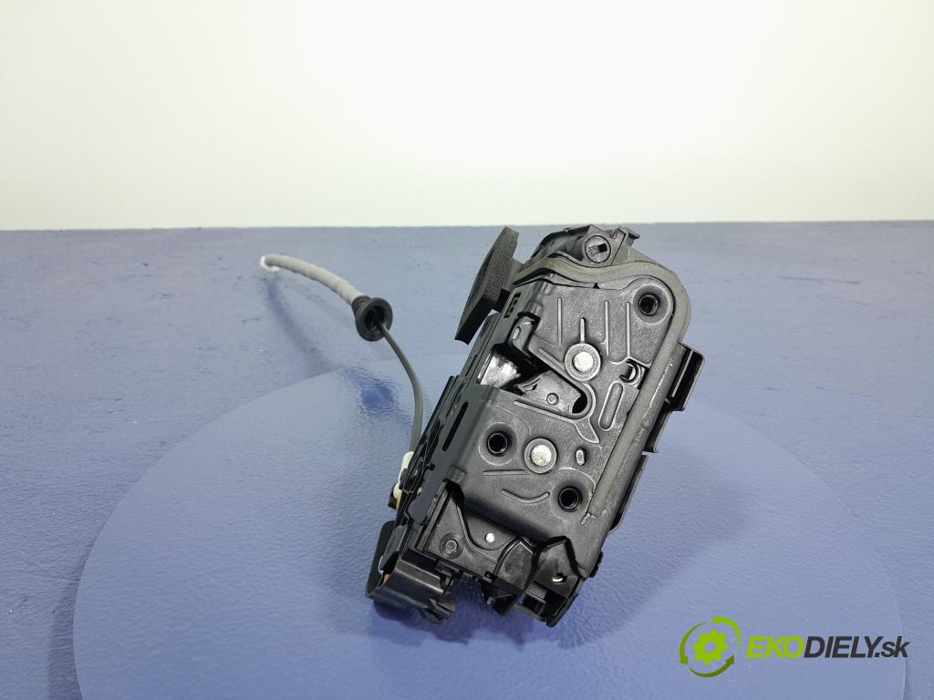 Skoda Octavia 2020 zámek dveře před v pravo: 5TB837015B