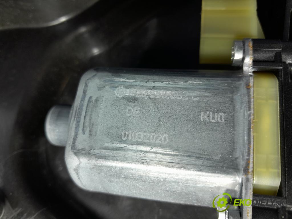 Skoda Octavia 2020 mechanismus stahování Sklenka: před v pravo: 5E3919605