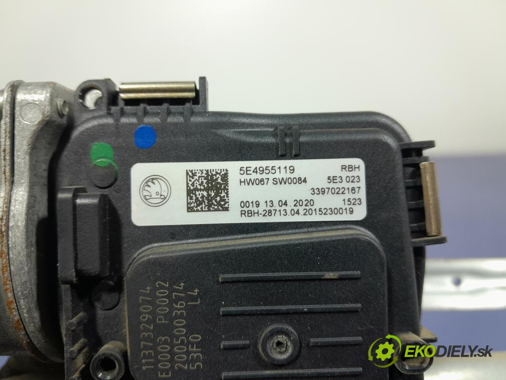 Skoda Octavia 2020 mechanismus motorek Stěrače: před 5E4955023