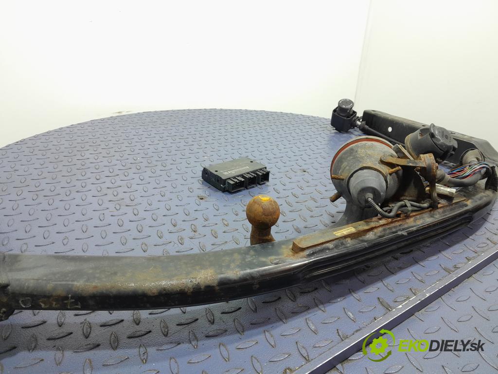 Audi A6 2007 oko Do Přívěsy 4F9813685A