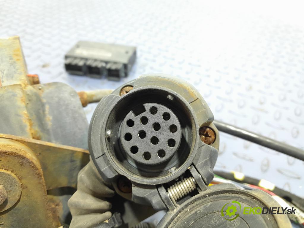 Audi A6 2007 oko Do Přívěsy 4F9813685A