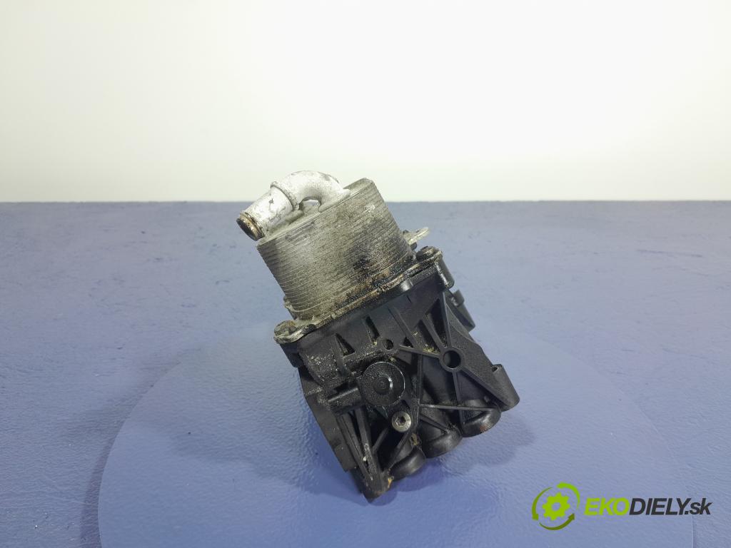 Skoda Octavia 2020 chladič oleja 05L117021C