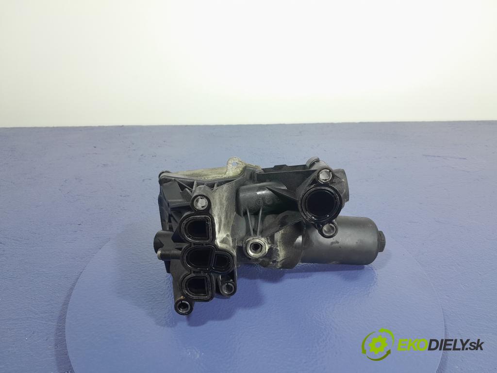 Skoda Octavia 2020 chladič oleja 05L117021C