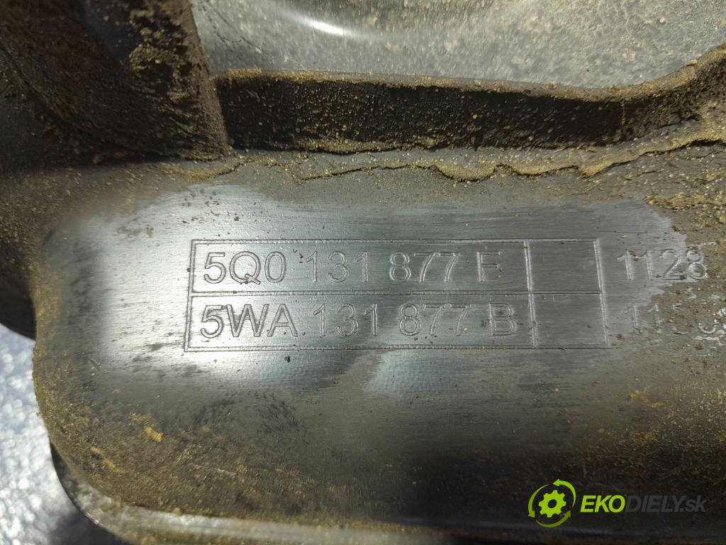 Skoda Octavia 2020 Nádrž: AdBlue: 5Q0131877F