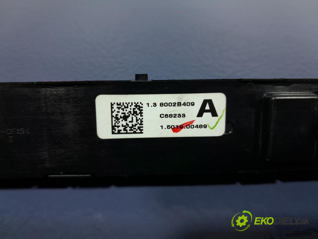 Mitsubishi Outlander 2015 Přepínač Světel: Nouzový 8002B409