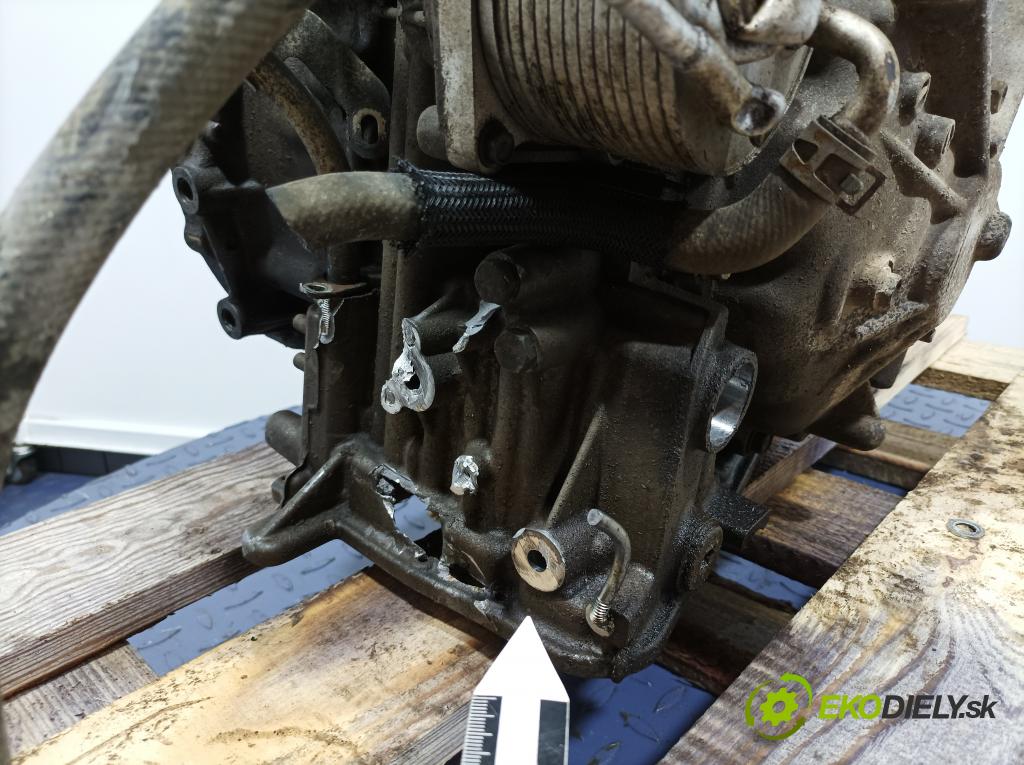 Mitsubishi Outlander 2015 prevodovka automatická 01