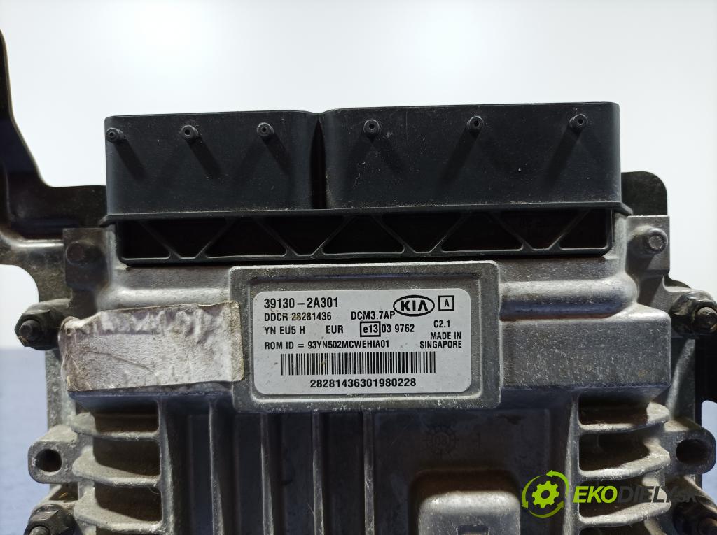 Kia Venga 2010 řídící jednotka Motor: 39130-2A301