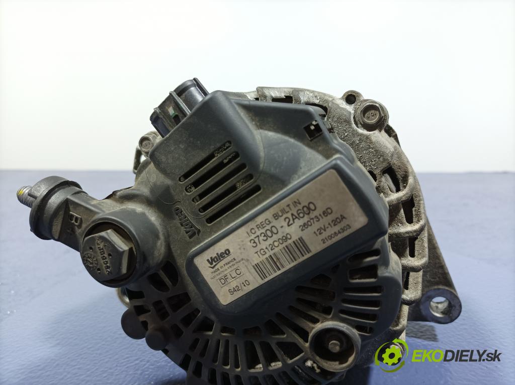 Kia Venga 2010 Alternator 37300-2A600