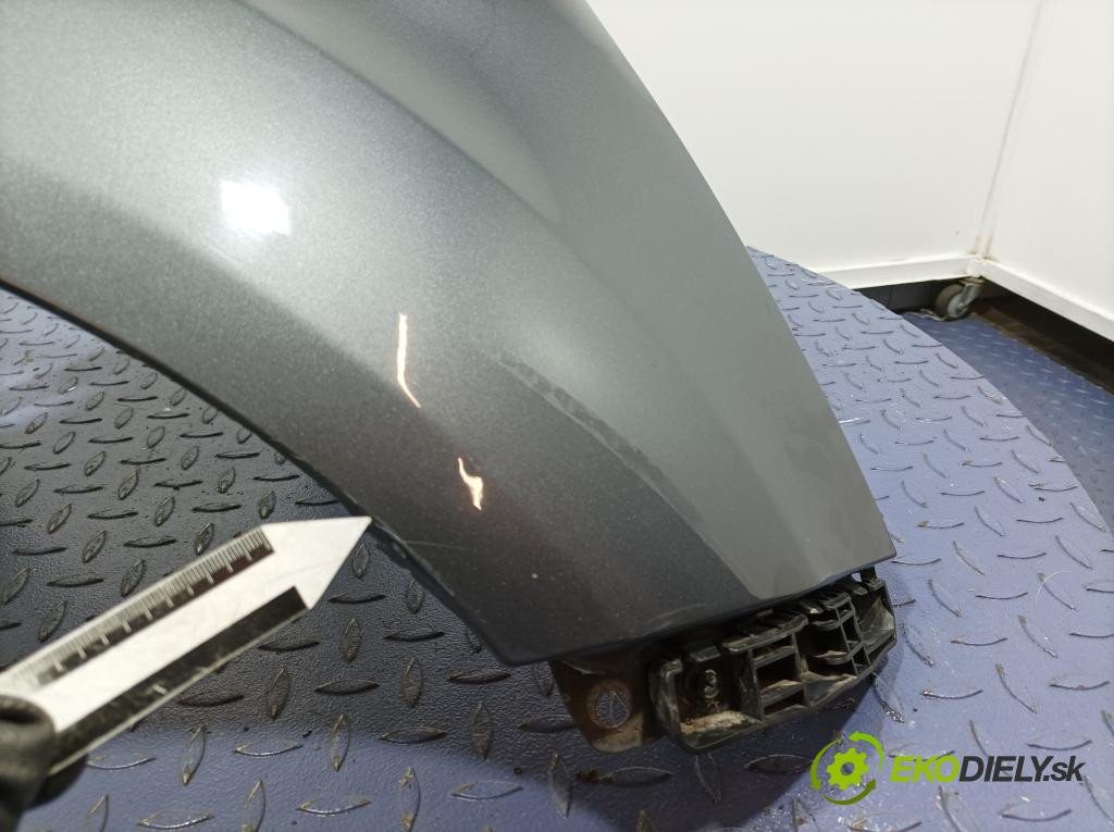 Kia Venga 2010 blatnik před v pravo: 01