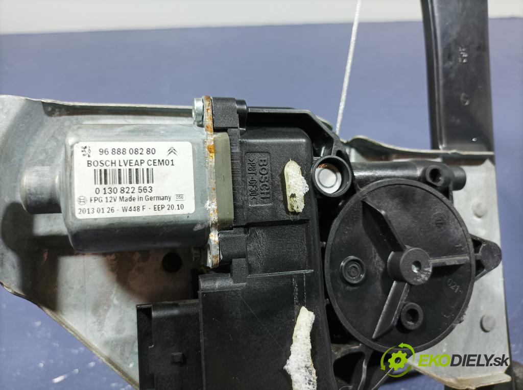 Peugeot 508 2013 mechanismus stahování Sklenka: před Levý: 9686618180