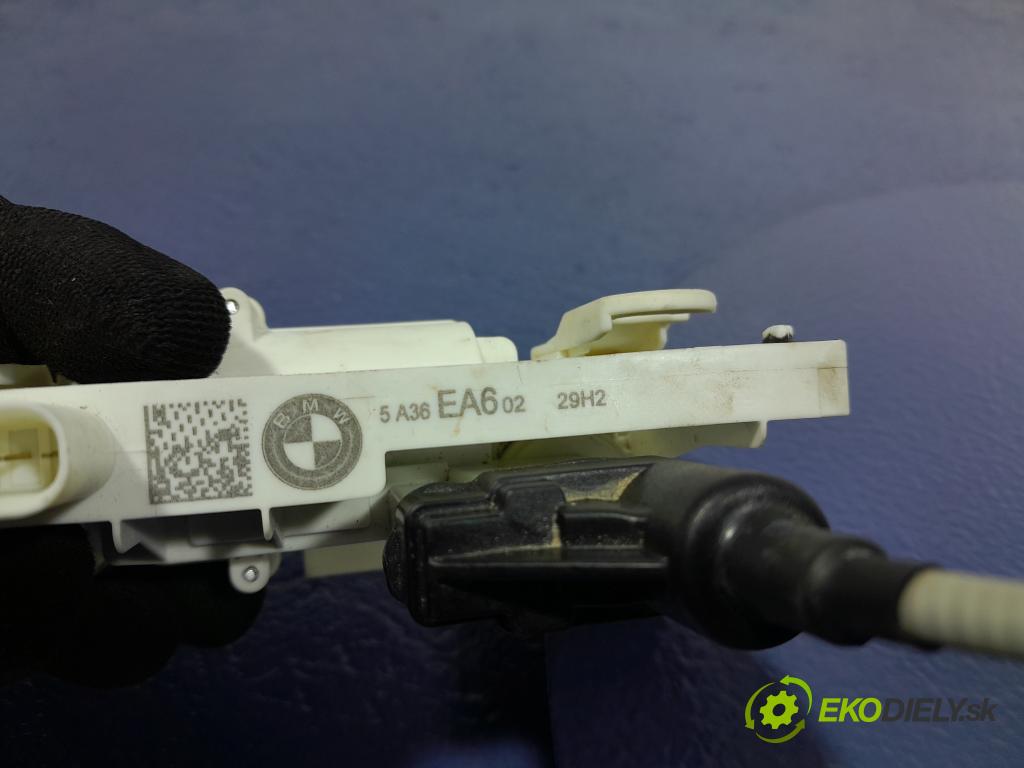 Bmw Seria 7 2022 zámek dveře Zad: v pravo: 7477704