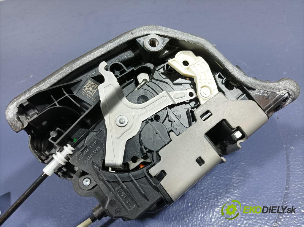Bmw Seria 7 2022 zámek dveře před v pravo: 7477702