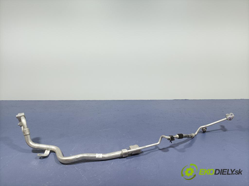 Bmw Seria 7 2022 trubka Klimatizace: 9893010