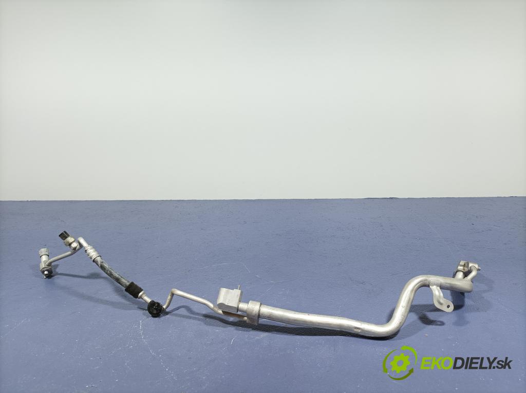 Bmw Seria 7 2022 trubka Klimatizace: 9893010