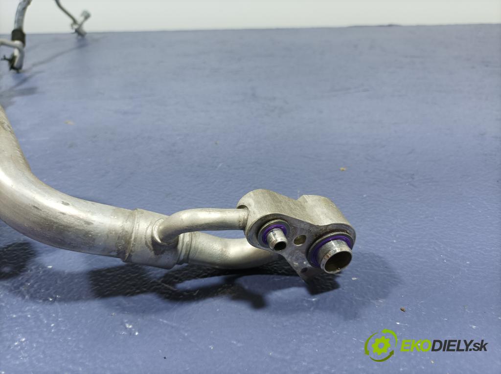 Bmw Seria 7 2022 trubka Klimatizace: 9893010