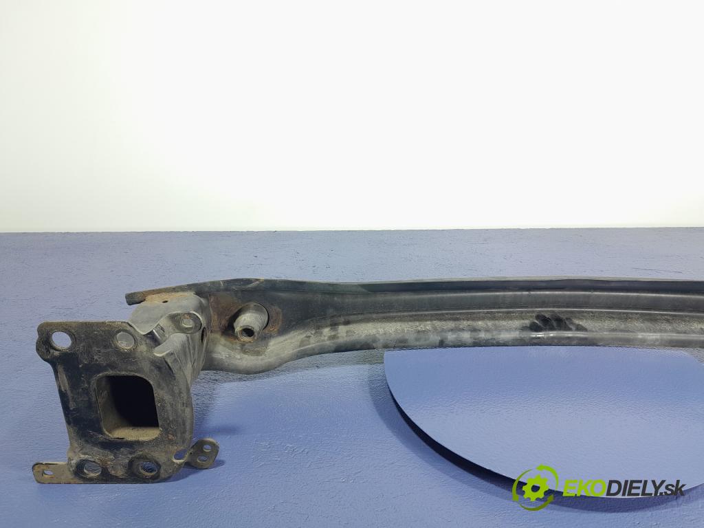 Seat Leon 2006 výztuha narazník před 01