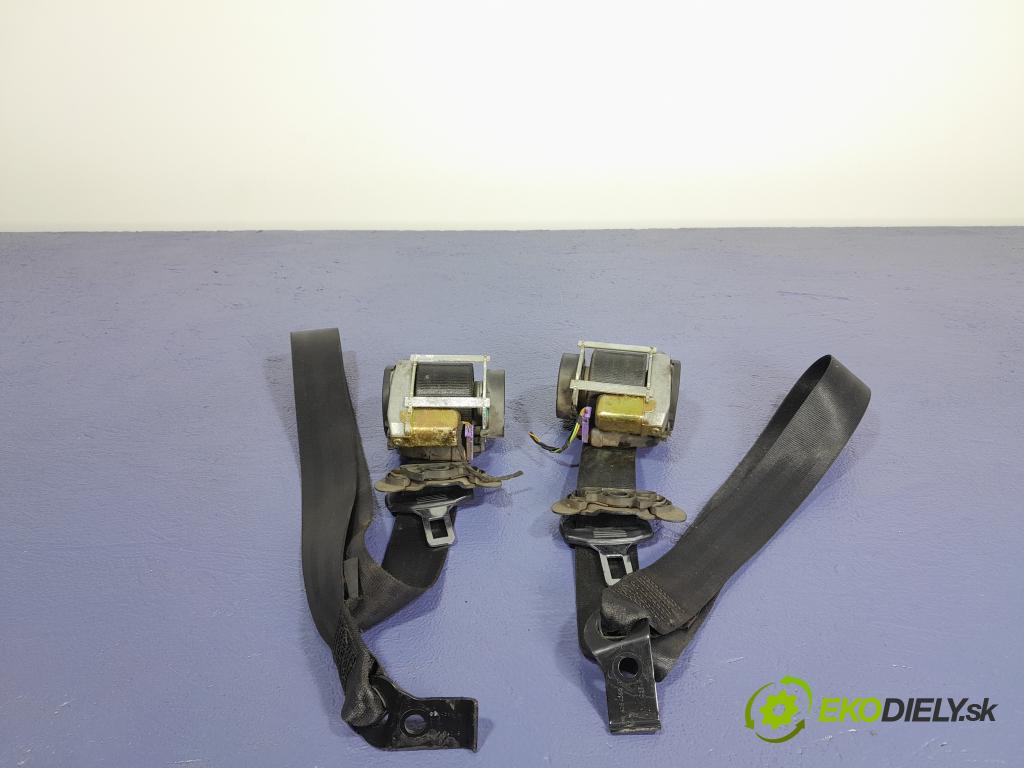 Seat Leon 2006 kokpit,pristrojová doska 01