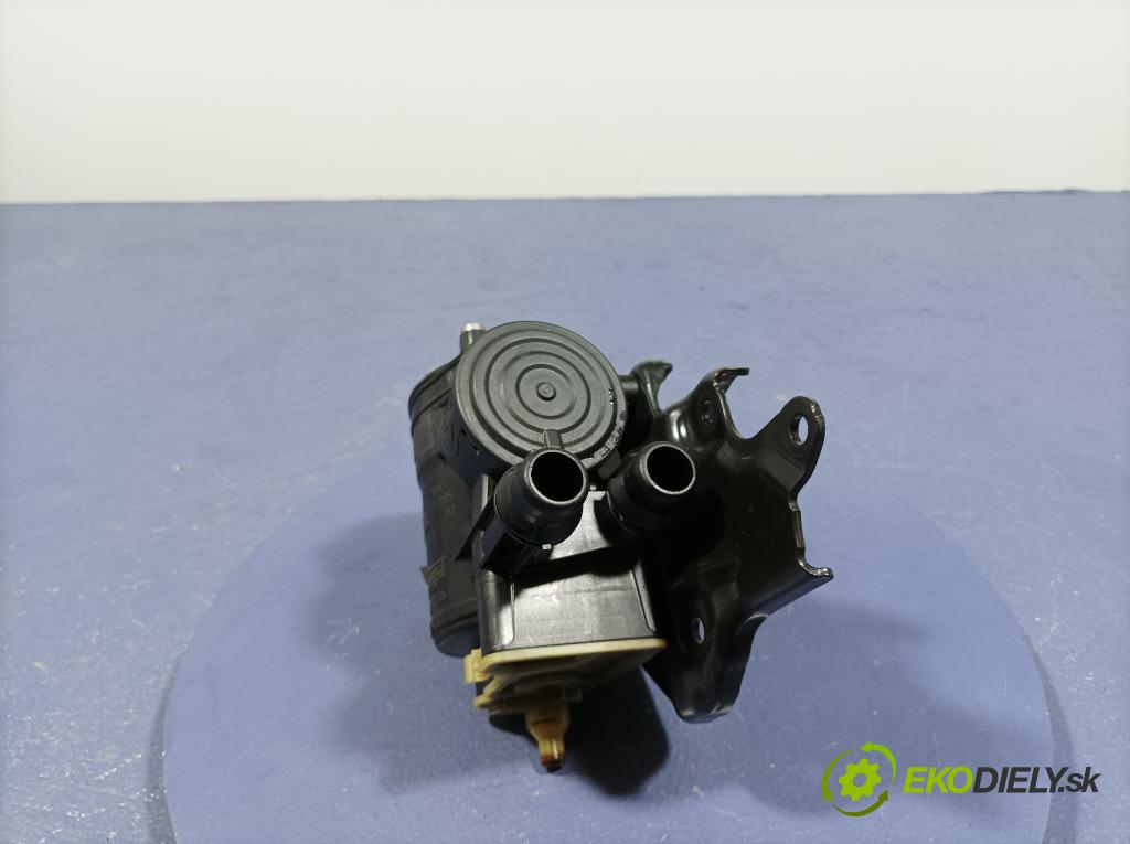 Bmw Seria 7 2022 / Separátor: 7925785