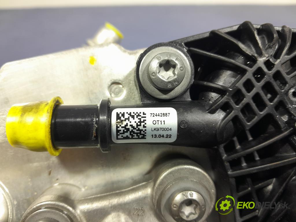 Bmw Seria 7 2022 chladič oleja 8580419