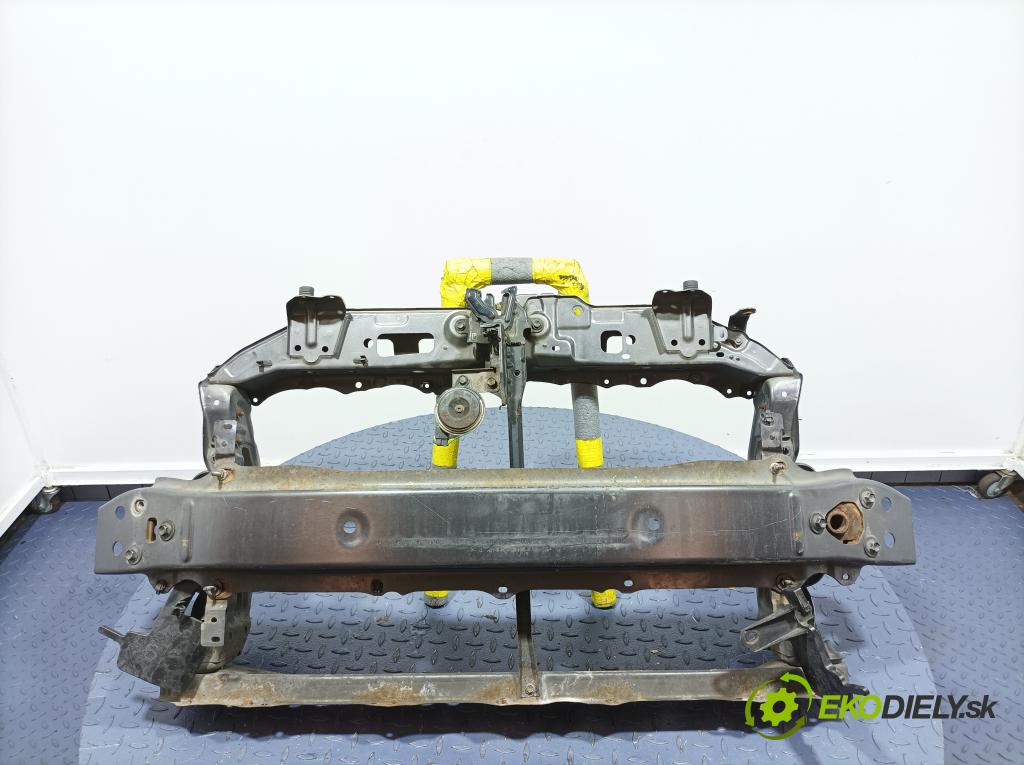 Toyota Urban cruiser 2009 výztuha Čelní / stěna Přední 01