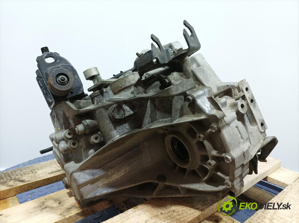 Toyota Urban cruiser 2009 prevodovka Manualna 01