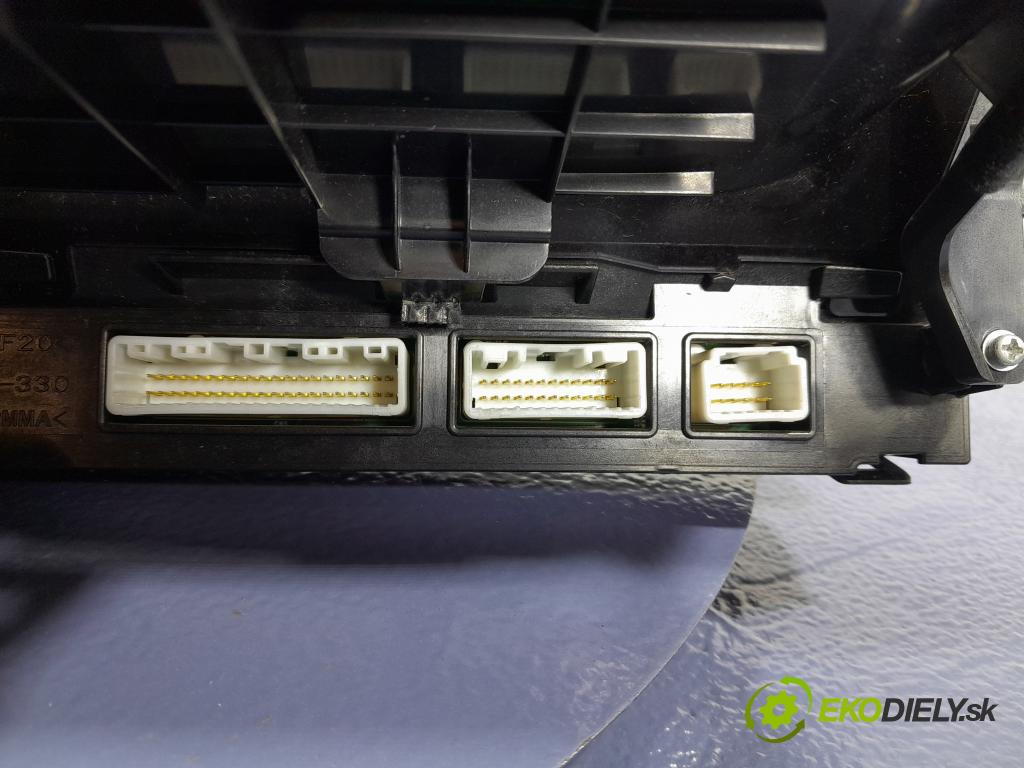 Toyota Prius 2010 prístrojovka/ budíky 769363-330