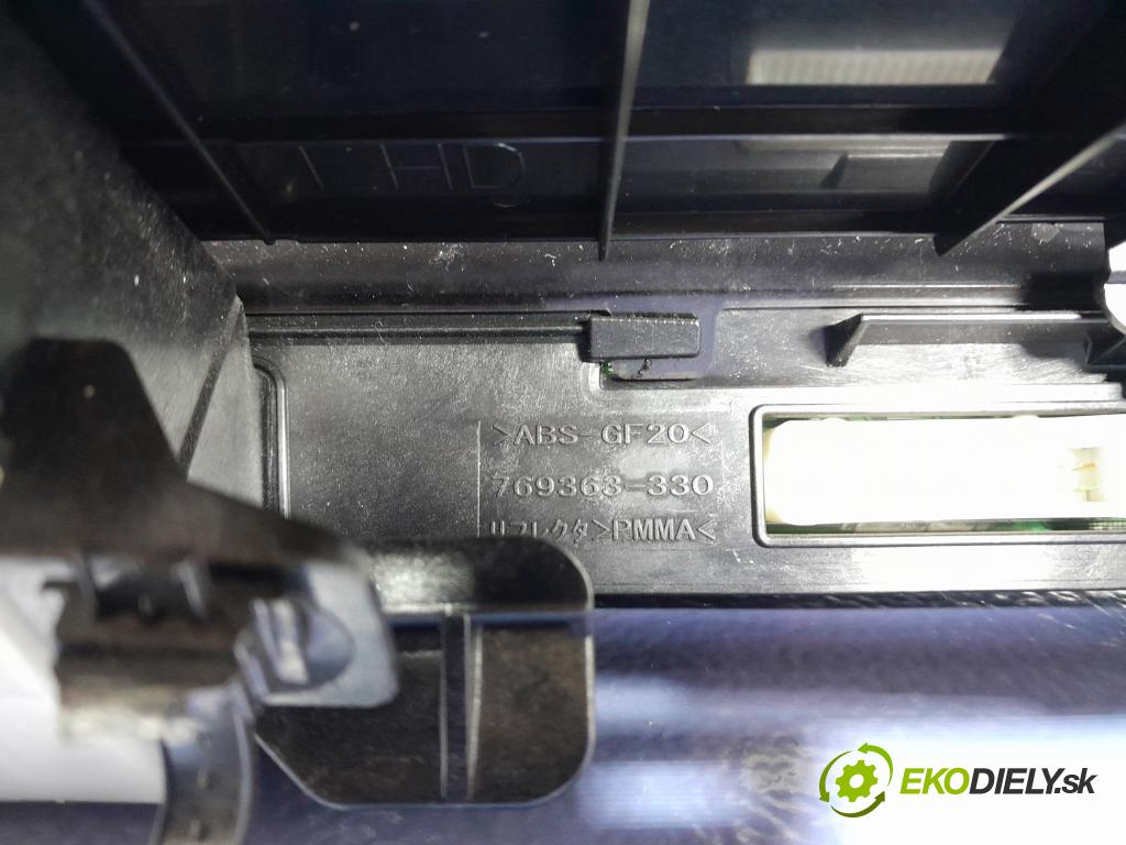 Toyota Prius 2010 prístrojovka/ budíky 769363-330