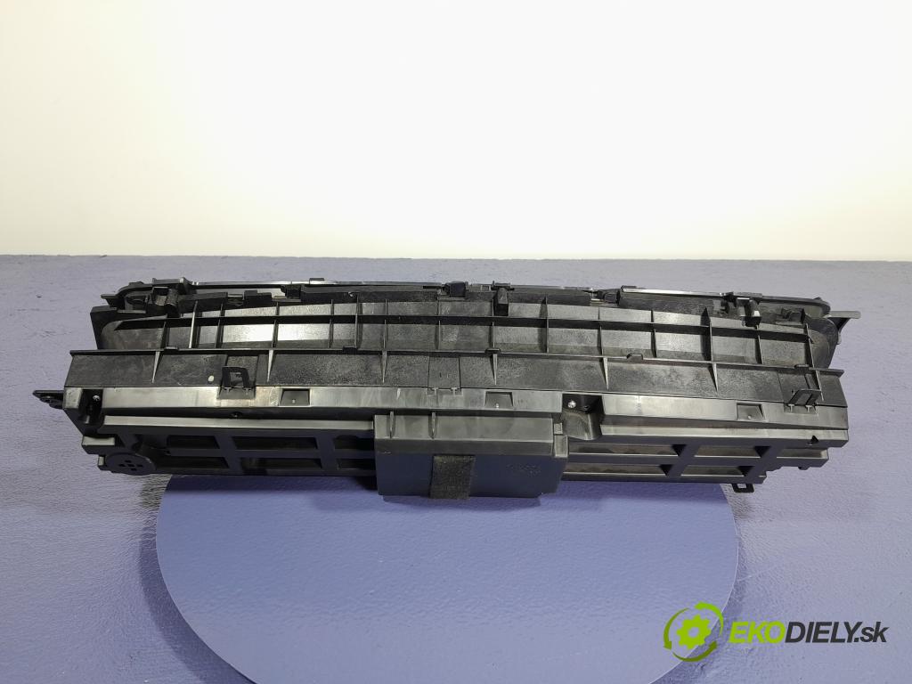 Toyota Prius 2010 prístrojovka/ budíky 769363-330