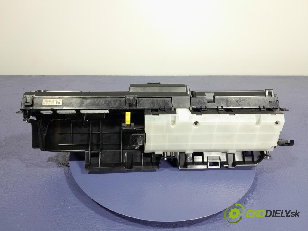 Toyota Prius 2010 prístrojovka/ budíky 769363-330