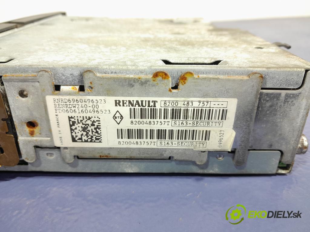 Renault Modus 2006 Radio I Navigácia: 8200483757T