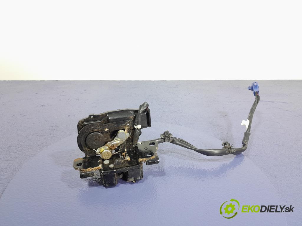 Toyota Prius 2010 zámek Klapky: kufr 01