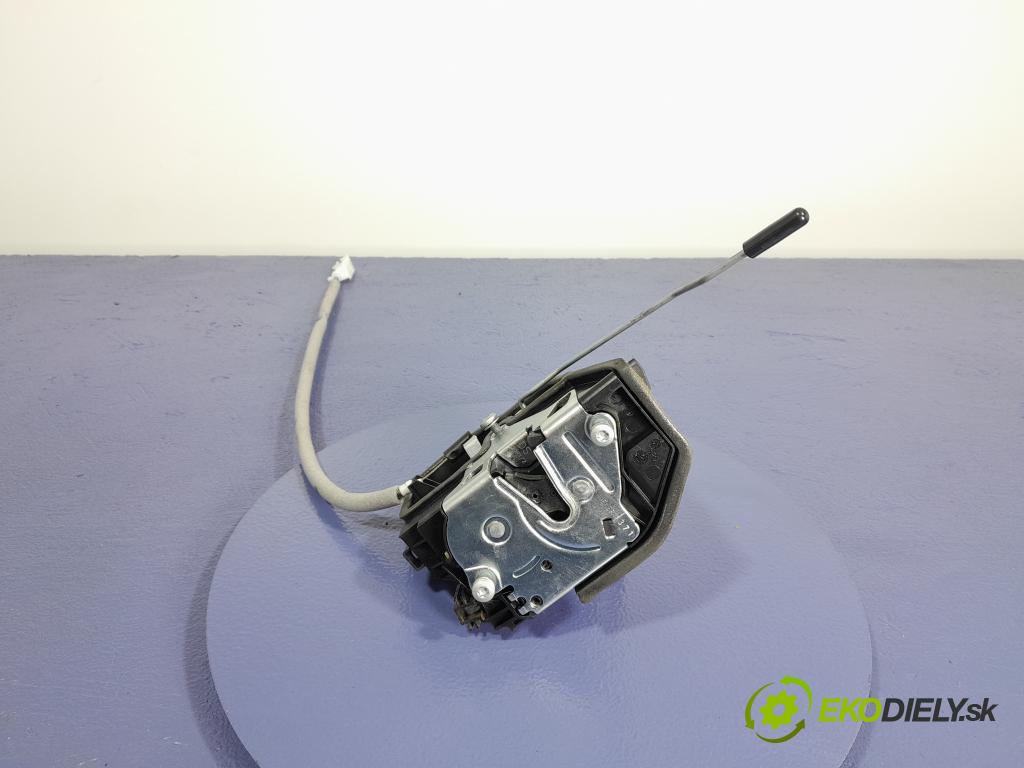 Bmw Seria 5 2012 zámek dveře před v pravo: 7202146