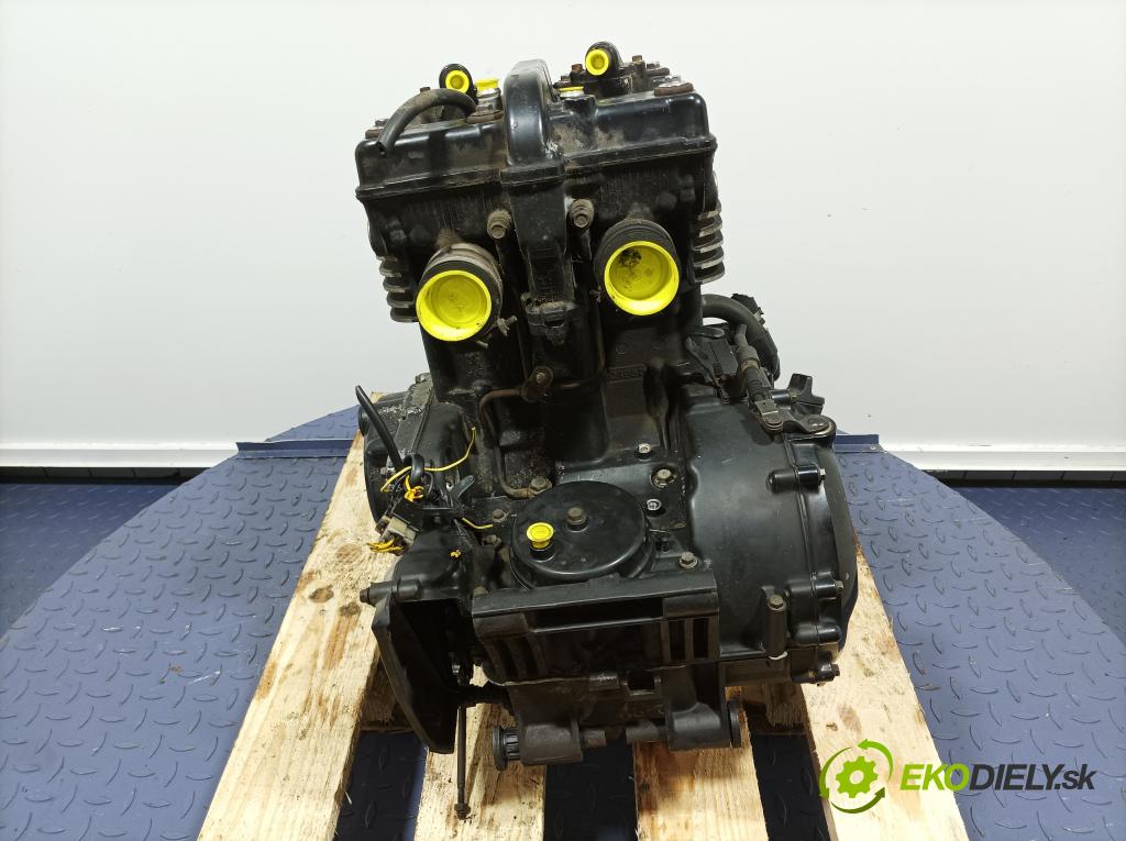 Kawasaki Ex500 d 1997 motor Benzín: 01