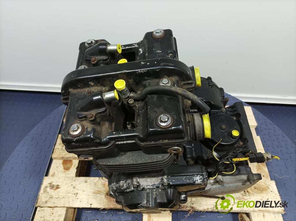 Kawasaki Ex500 d 1997 motor Benzín: 01